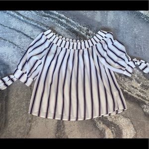 - [ ] E&M LARGE Striped Off the Shoulder Blouse